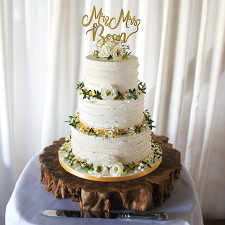 Rough layered Buttercream Wedding Cake